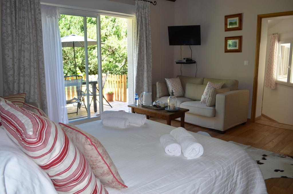 The Coach House Bed & Breakfast Conques-sur-Orbiel Ruang foto